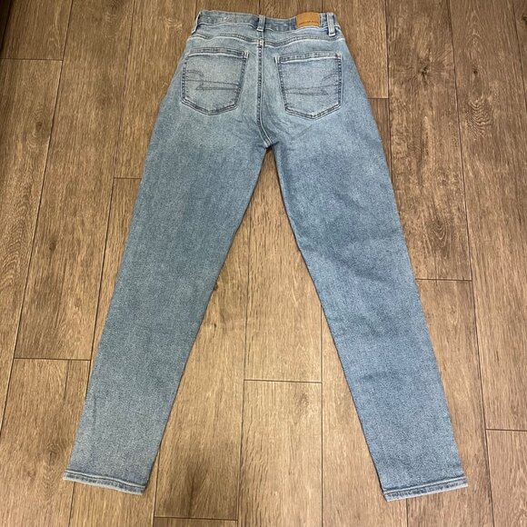 American Eagle Stretch Womens Mom Jean Size 0 Regular Med Wash - Picture 2 of 8